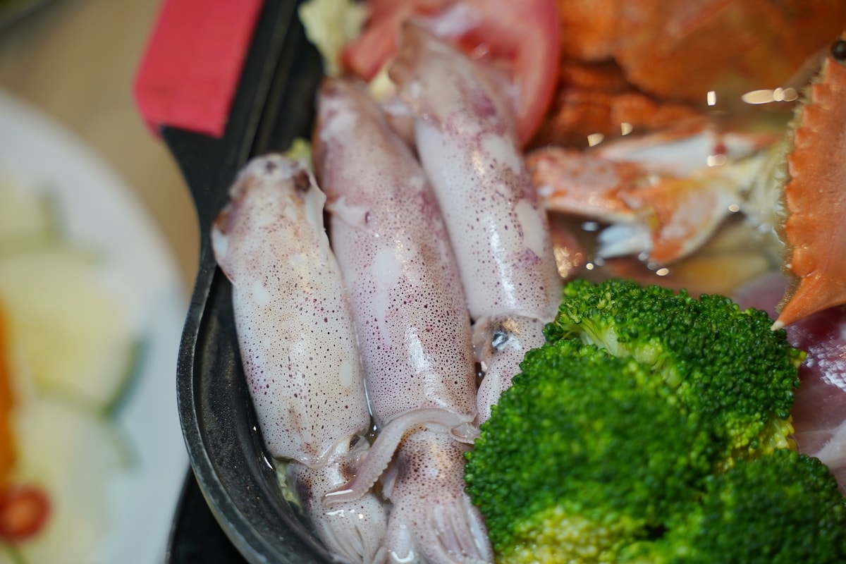 【臨海樓海鮮料理】澎湖海鮮餐廳海景包廂 獨特海鮮美食通通有 美味必點冰鎮絲瓜/魷魚沙西米