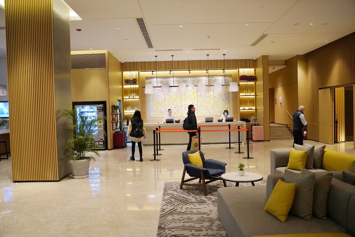 【新莊住宿飯店推薦】新莊四星級飯店戶外泳池健身房 寵物友善狗狗貓貓專屬客房 新北新莊凱悅嘉軒酒店