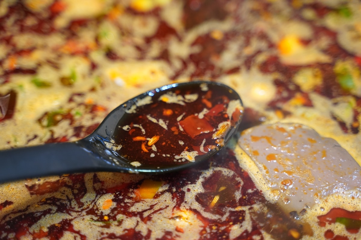 【李鐵柱重慶老火鍋底料/李鐵柱爐烤脆皮五花肉】雙北重慶老火鍋永和排隊名店 在家就能吃麻辣鍋 - 第7張圖 【李鐵柱重慶老火鍋底料/李鐵柱爐烤脆皮五花肉】雙北重慶老火鍋永和排隊名店 在家就能吃麻辣鍋