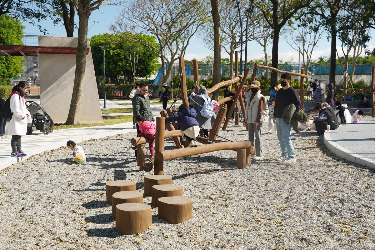 【龍潭親子公園推薦】龍潭首座旗艦共融公園 勝利女神飛彈與雲霧攀爬網超好玩 龍潭運動公園
