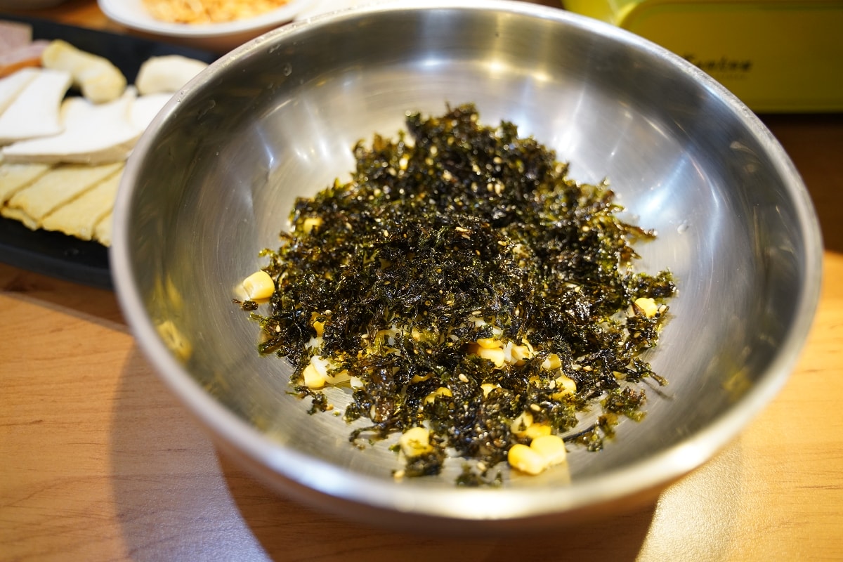 【中原商圈韓式料理推薦】獨家韓國醬料湯頭 白飯麥茶咖啡小菜無限享用 SU DAK 大口韓食