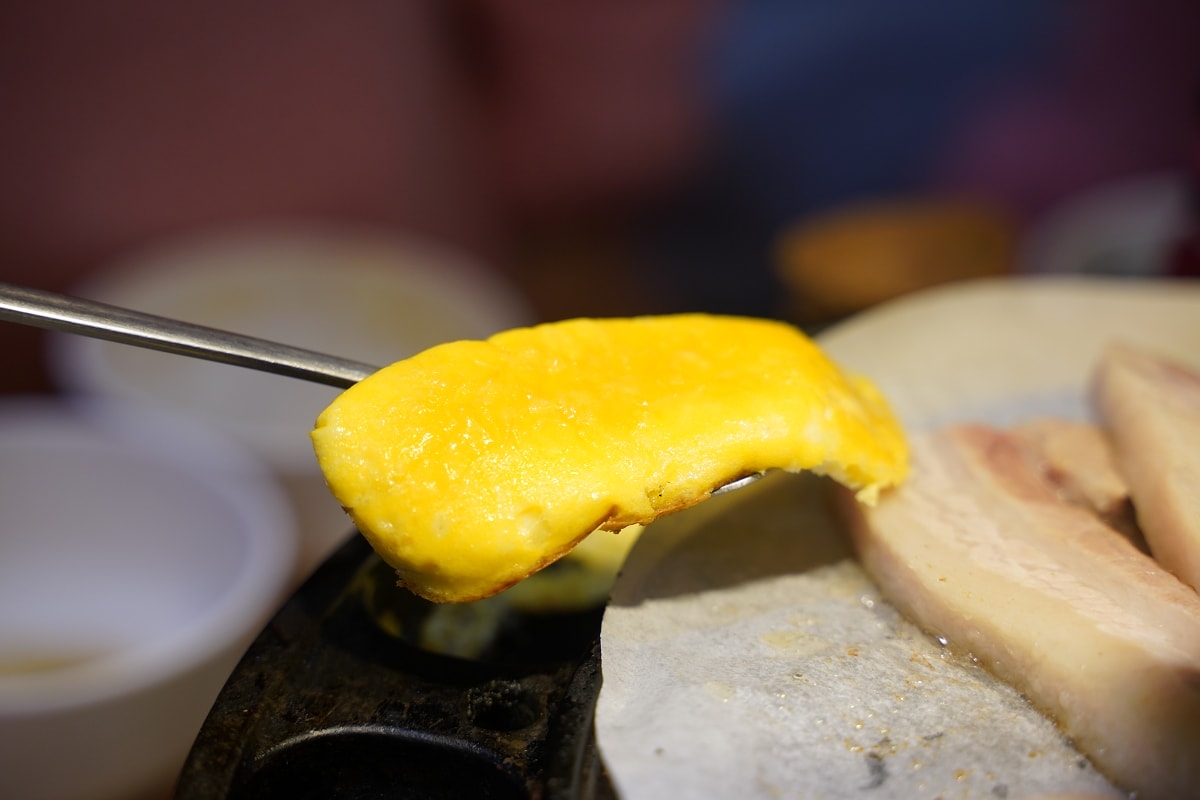 【中原商圈韓式料理推薦】獨家韓國醬料湯頭 白飯麥茶咖啡小菜無限享用 SU DAK 大口韓食