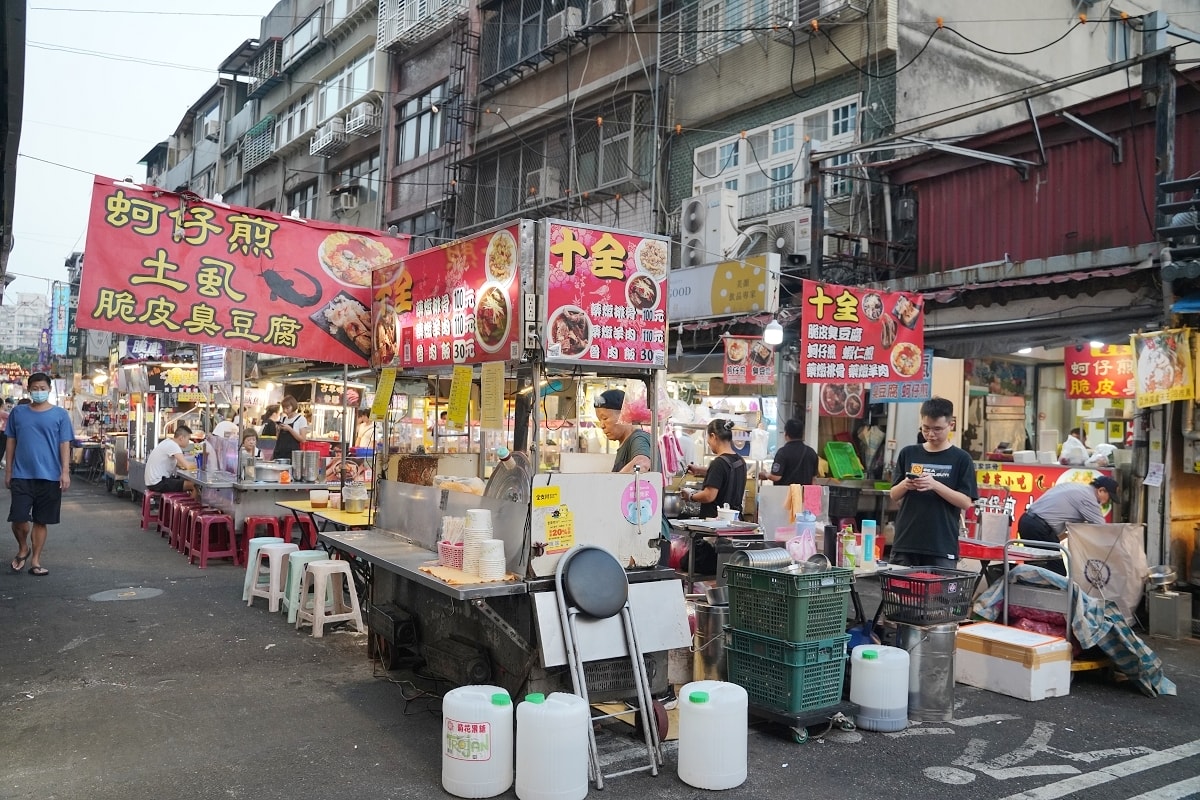 【饒河街觀光夜市小吃推薦】美味必點藥燉排骨/藥燉土虱/魯肉飯/蝦仁蚵仔煎 十全藥燉排骨 - 第2張圖 【饒河街觀光夜市小吃推薦】美味必點藥燉排骨/藥燉土虱/魯肉飯/蝦仁蚵仔煎 十全藥燉排骨