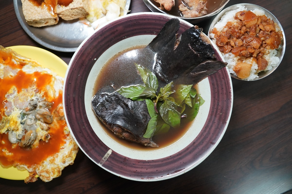 【饒河街觀光夜市小吃推薦】美味必點藥燉排骨/藥燉土虱/魯肉飯/蝦仁蚵仔煎 十全藥燉排骨 - 第6張圖 【饒河街觀光夜市小吃推薦】美味必點藥燉排骨/藥燉土虱/魯肉飯/蝦仁蚵仔煎 十全藥燉排骨