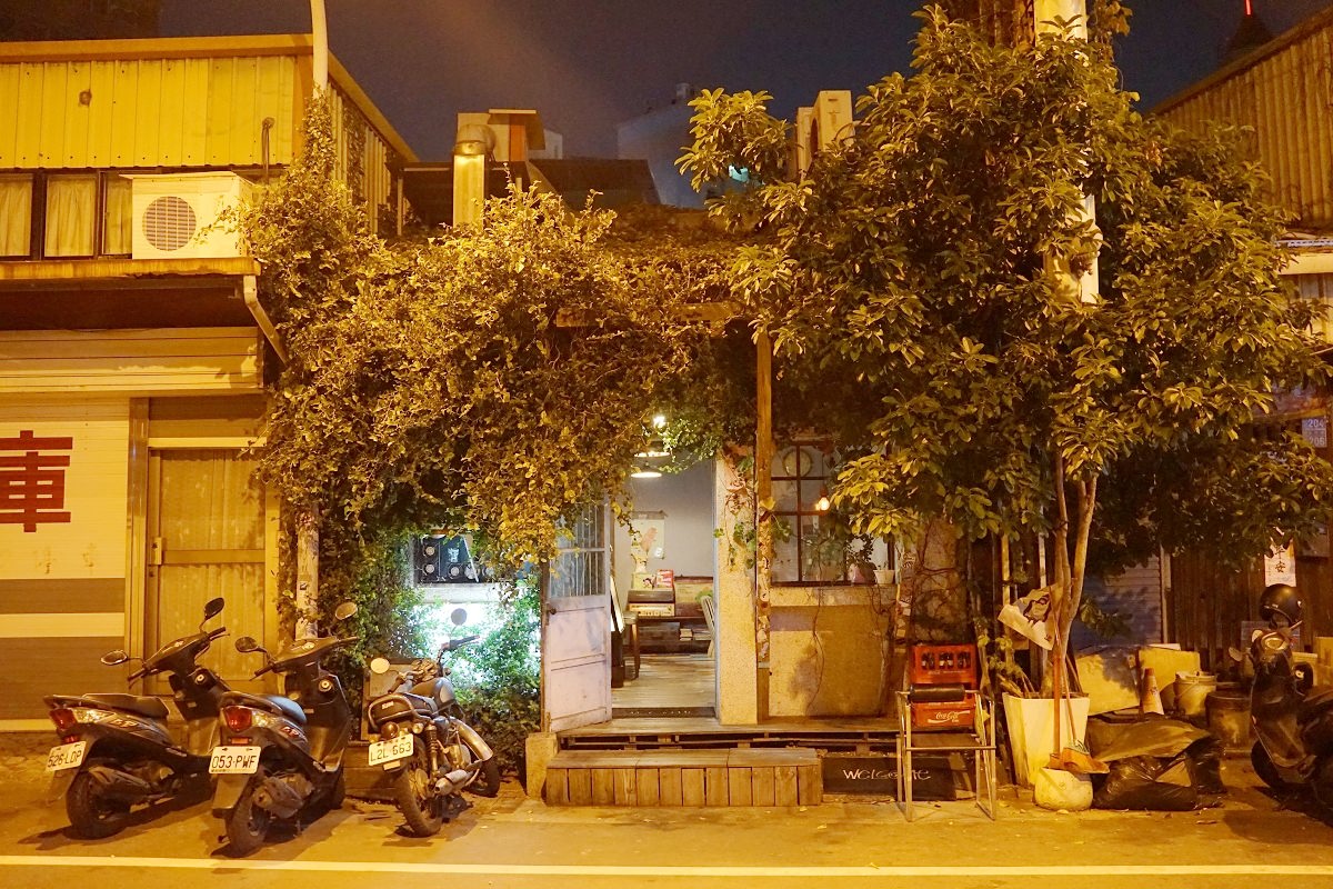 【新竹宵夜推薦】北門街隱藏版美食 深夜食堂碳烤吐司 滿美吐司部 - 第1張圖 【新竹宵夜推薦】北門街隱藏版美食 深夜食堂碳烤吐司 滿美吐司部