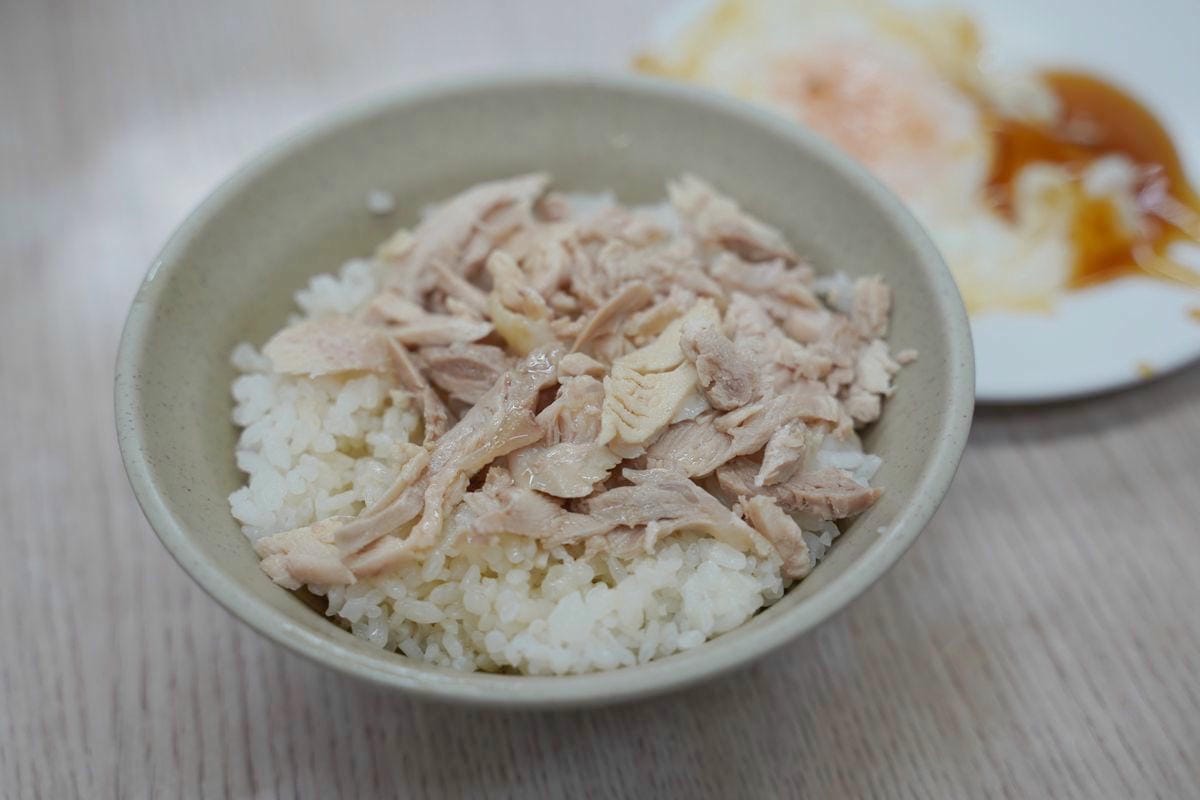 【郭家雞肉飯】嘉義文化路夜市小吃推薦 GOOGLE評論8300則 招牌雞肉飯加半熟荷包蛋 - 第4張圖 【郭家雞肉飯】嘉義文化路夜市小吃推薦 GOOGLE評論8300則 招牌雞肉飯加半熟荷包蛋