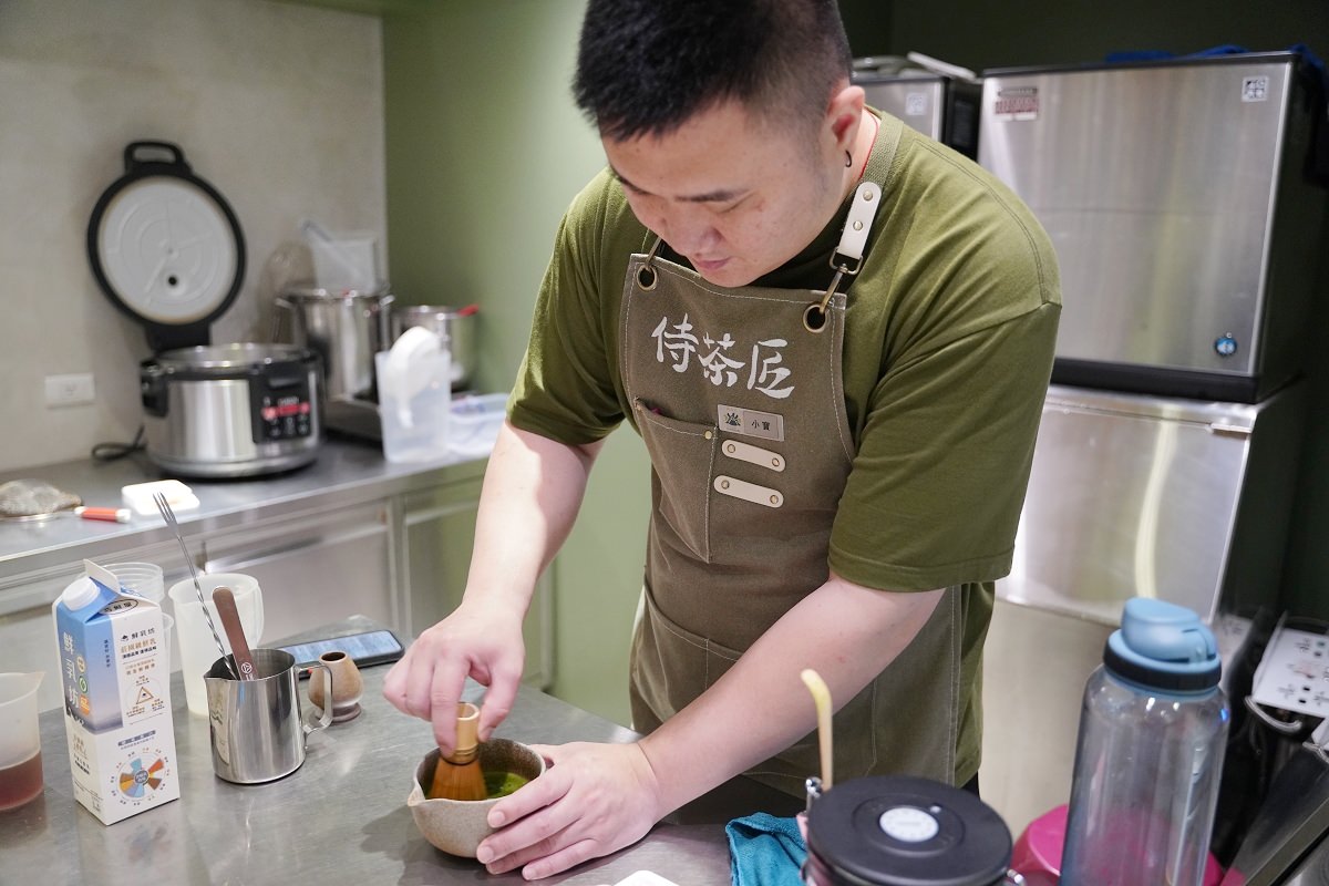 【西門町手搖飲料店推薦】超狂抹茶每杯現場手刷 抹茶界的天花板「奧綠宇治」全新滋味 侍茶匠西門總店 - 第10張圖 【西門町手搖飲料店推薦】超狂抹茶每杯現場手刷 抹茶界的天花板「奧綠宇治」全新滋味 侍茶匠西門總店