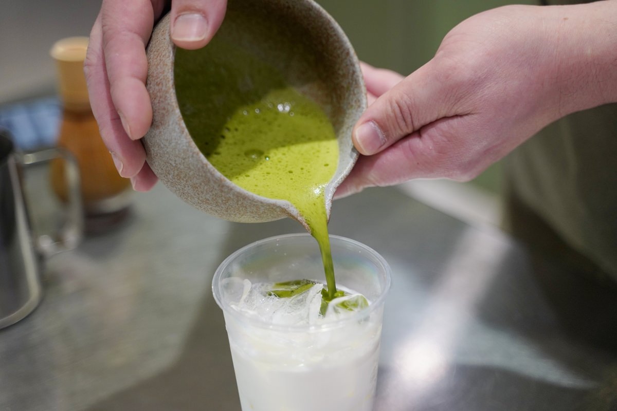 【西門町手搖飲料店推薦】超狂抹茶每杯現場手刷 抹茶界的天花板「奧綠宇治」全新滋味 侍茶匠西門總店 - 第13張圖 【西門町手搖飲料店推薦】超狂抹茶每杯現場手刷 抹茶界的天花板「奧綠宇治」全新滋味 侍茶匠西門總店