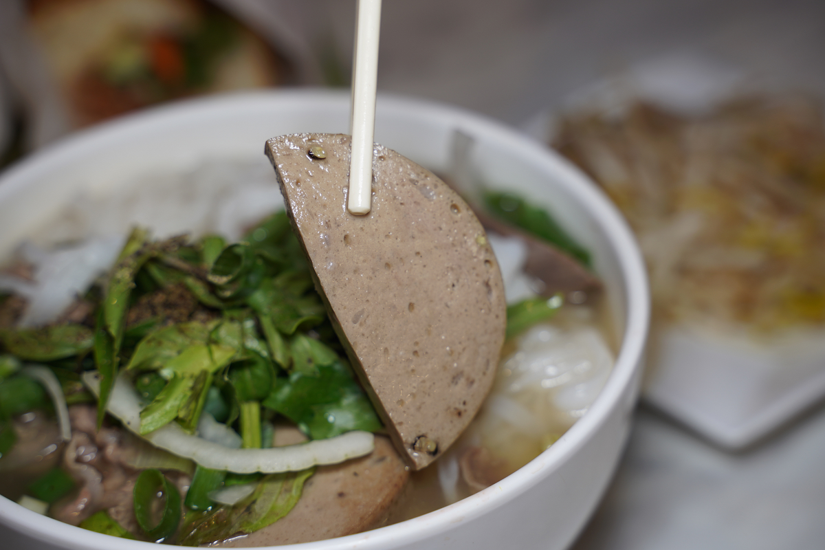 【黃龍北投越南傳統法國麵包】北投市場美食推薦 每日新鮮出爐越南法國麵包 重新開幕全新裝潢 - 第14張圖 【黃龍北投越南傳統法國麵包】北投市場美食推薦 每日新鮮出爐越南法國麵包 重新開幕全新裝潢
