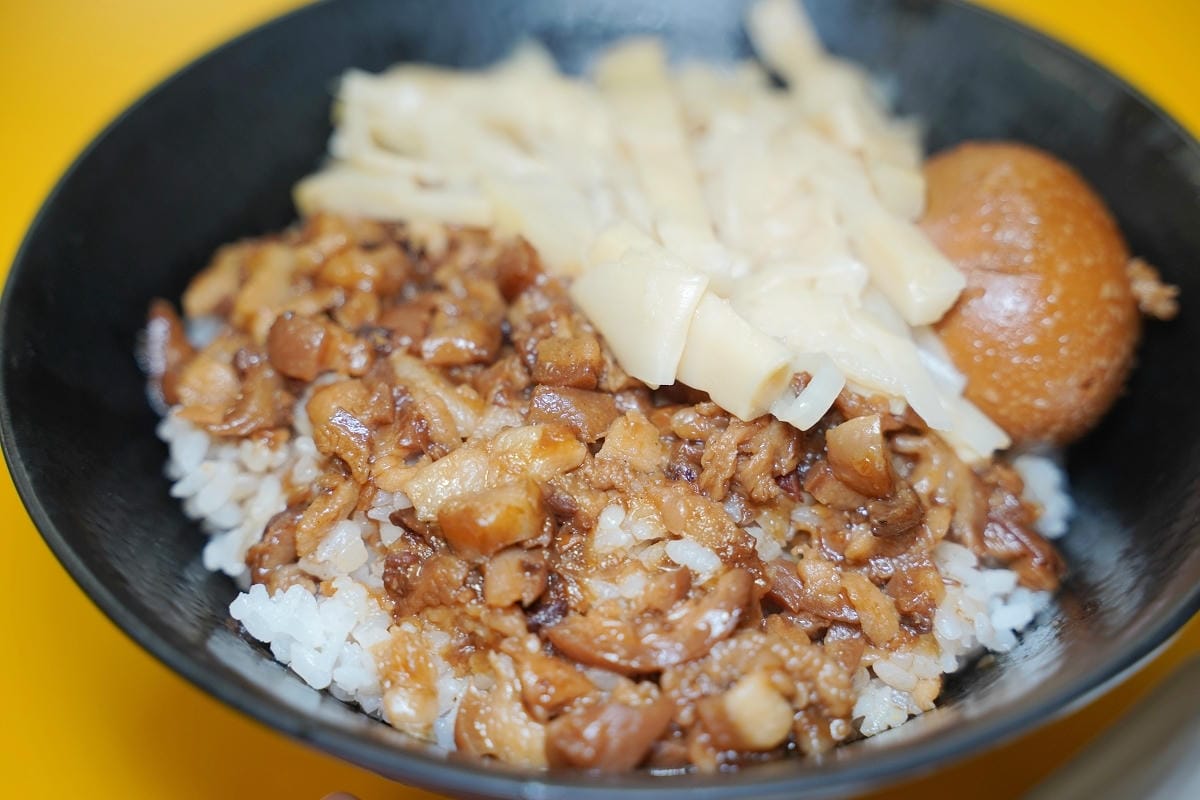 【小阿姨大湯圓中壢店】中壢客家美食推薦 美味必點客家口味大湯圓/滷肉飯 中壢小吃好吃份量多