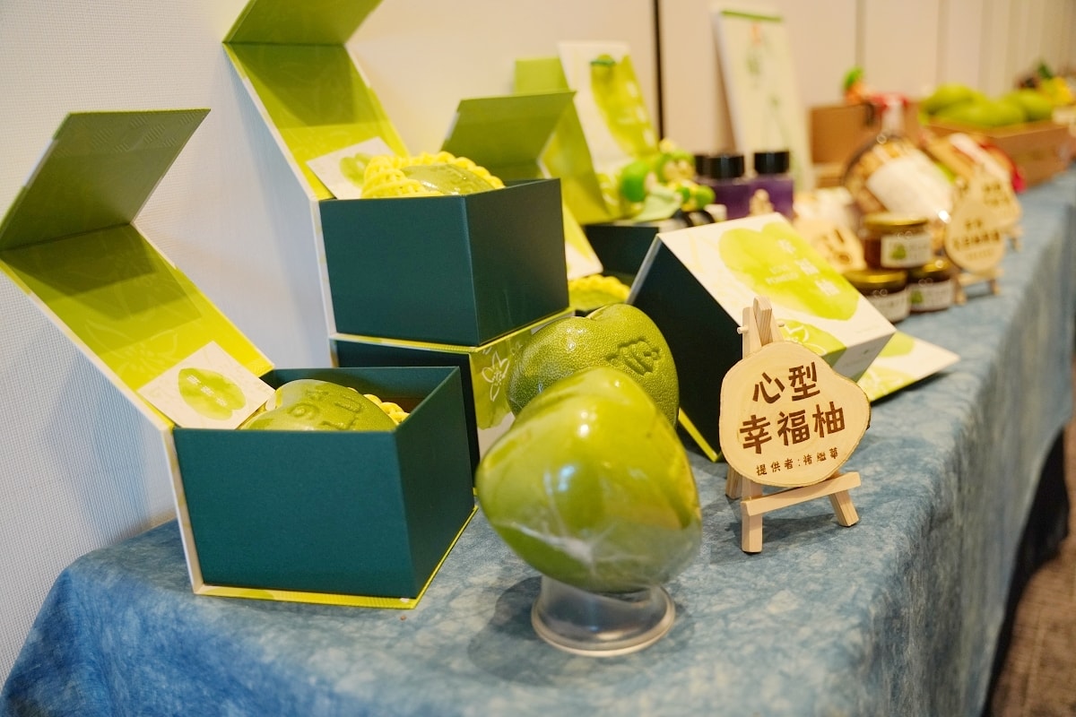 【2024幸福柚遊幸福】八里食農體驗遊程開跑 中秋送禮首選八里區農會小農店舖直銷站 - 第2張圖 【2024幸福柚遊幸福】八里食農體驗遊程開跑 中秋送禮首選八里區農會小農店舖直銷站