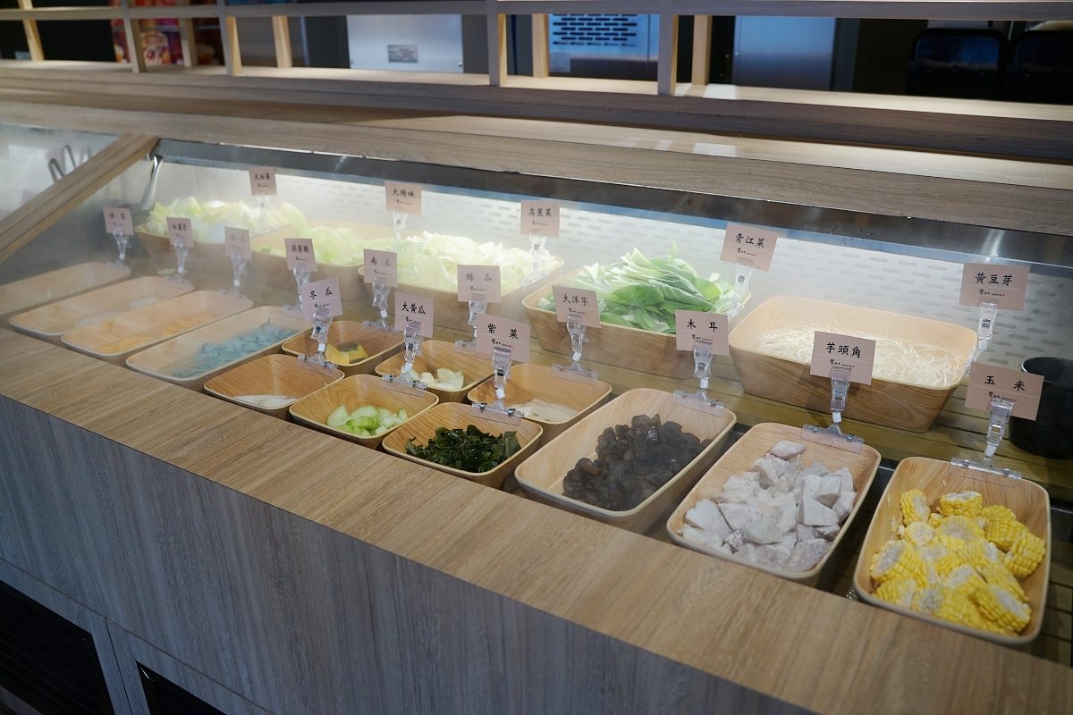 【桃園和牛火鍋吃到飽推薦】最低每人388元起肉品/蔬食自助吧無限量供應吃到飽 饗和牛放題鍋物桃園店
