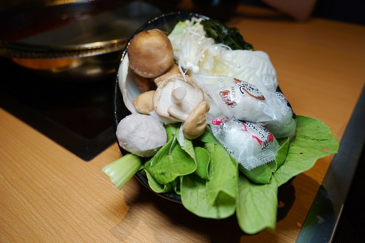 【桃園和牛火鍋吃到飽推薦】最低每人388元起肉品/蔬食自助吧無限量供應吃到飽 饗和牛放題鍋物桃園店