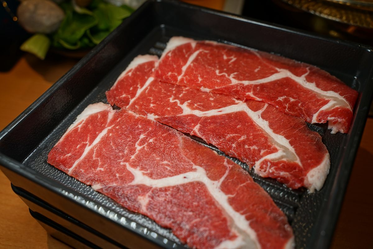 【桃園和牛火鍋吃到飽推薦】最低每人388元起肉品/蔬食自助吧無限量供應吃到飽 饗和牛放題鍋物桃園店