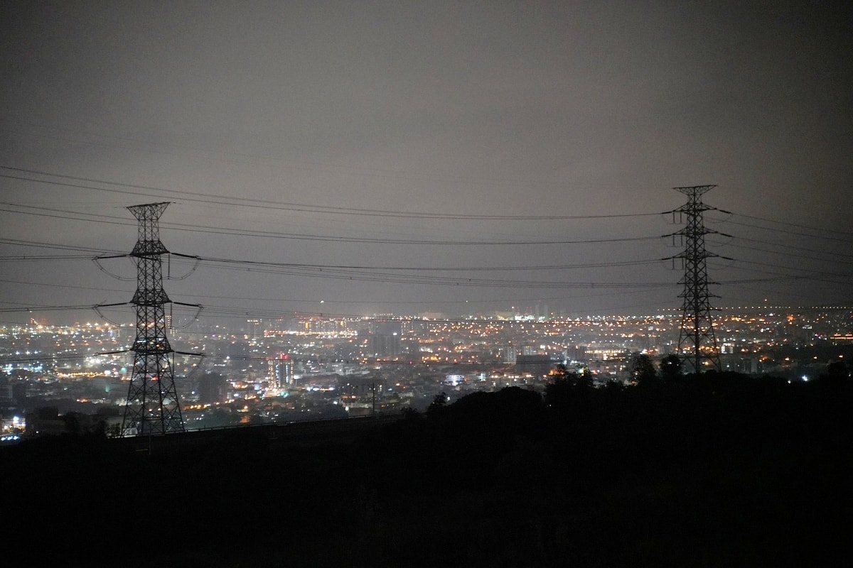 【台中夜景咖啡推薦】台中百萬級夜景 情侶夫妻約會首選 鳥居夜景咖啡 - 第8張圖 【台中夜景咖啡推薦】台中百萬級夜景 情侶夫妻約會首選 鳥居夜景咖啡