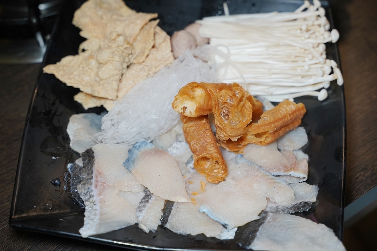 【龍潭聚餐餐廳推薦】傳承玉蘭活魚三代老店 內用白飯飲料無限量供應 玉蘭砂鍋魚頭