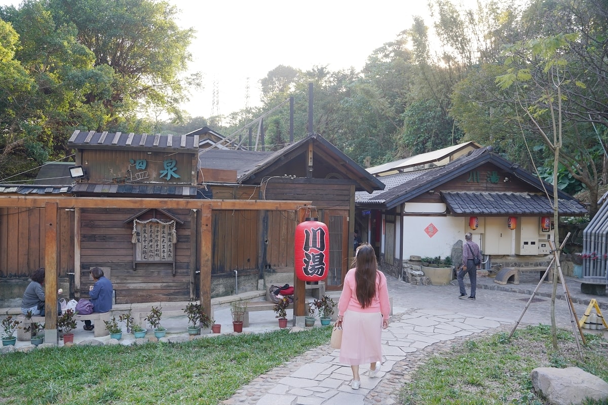 【台北行義路溫泉區湯屋推薦】活火山硫磺泉 半露天日式裸湯+石板湯屋 川湯溫泉養生餐廳 - 第2張圖 【台北行義路溫泉區湯屋推薦】活火山硫磺泉 半露天日式裸湯+石板湯屋 川湯溫泉養生餐廳