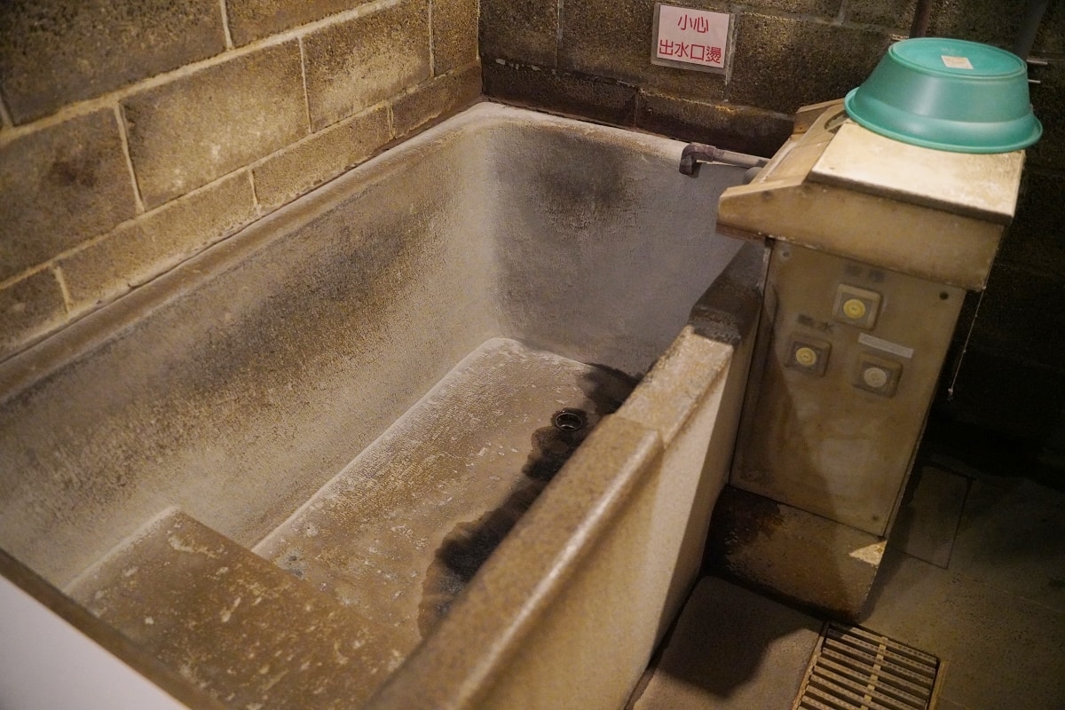 【湯瀨溫泉SPA】台北行義路溫泉區泡湯推薦 雙人湯屋40分鐘/400元起 SPA按摩溫泉池