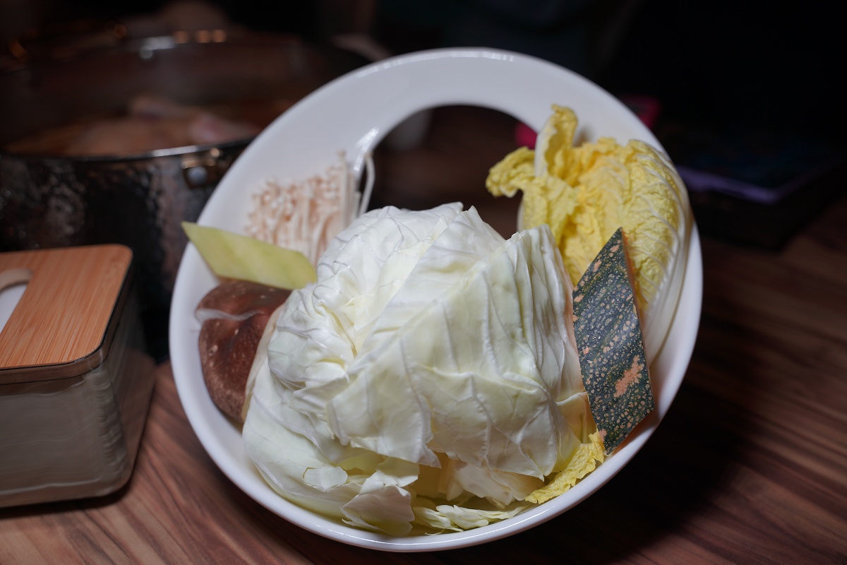 【微風信義美食推薦】台北市政府韓式料理好選擇 45天小雞招牌一隻雞鍋物 朋月栻韓雞雞江原道宗음식韓吃一隻雞微風信義店