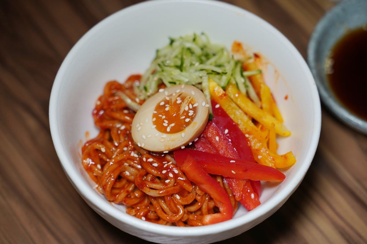 【微風信義美食推薦】台北市政府韓式料理好選擇 45天小雞招牌一隻雞鍋物 朋月栻韓雞雞江原道宗음식韓吃一隻雞微風信義店