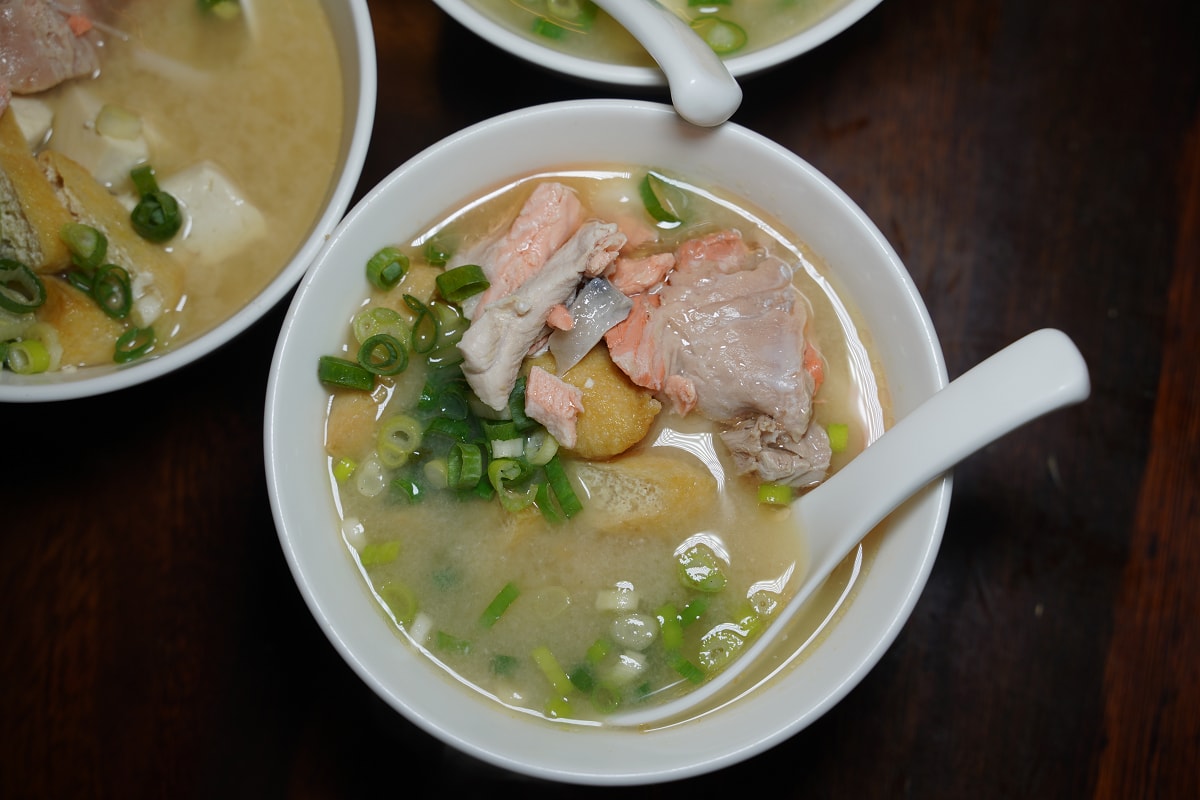 【丸隆生魚行】台北迪化街永樂市場超人氣排隊美食 500盤美食肯定 料好味美味噌湯免費喝到飽
