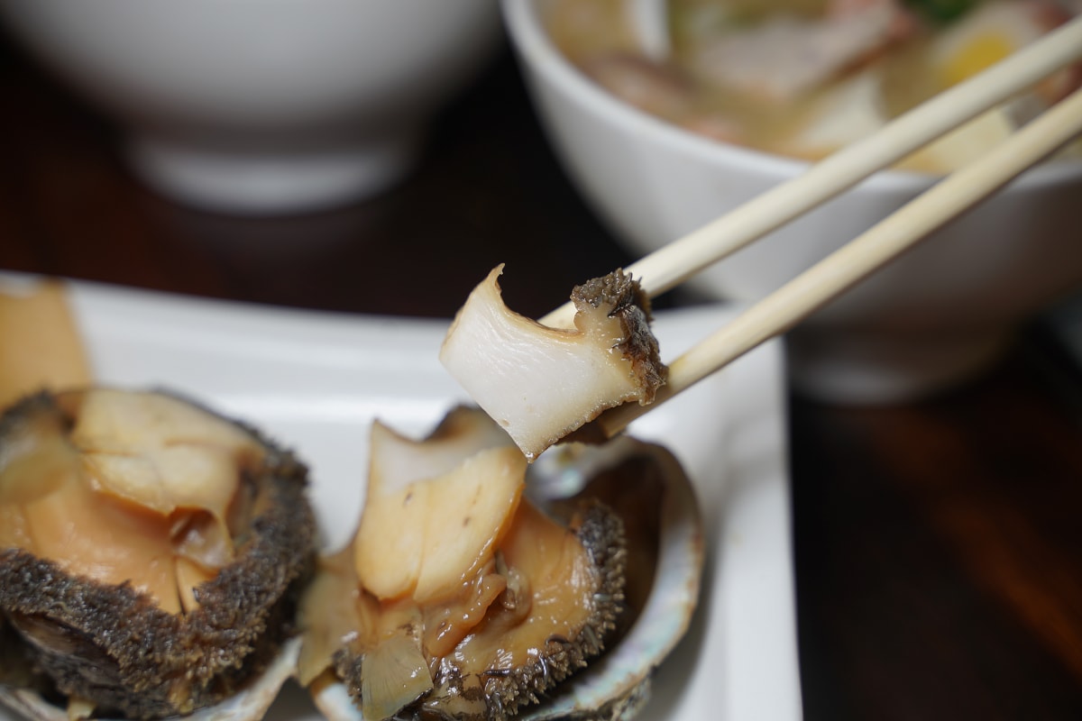 【丸隆生魚行】台北迪化街永樂市場超人氣排隊美食 500盤美食肯定 料好味美味噌湯免費喝到飽