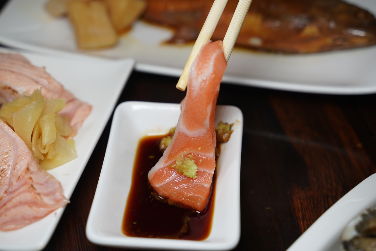 【丸隆生魚行】台北迪化街永樂市場超人氣排隊美食 500盤美食肯定 料好味美味噌湯免費喝到飽