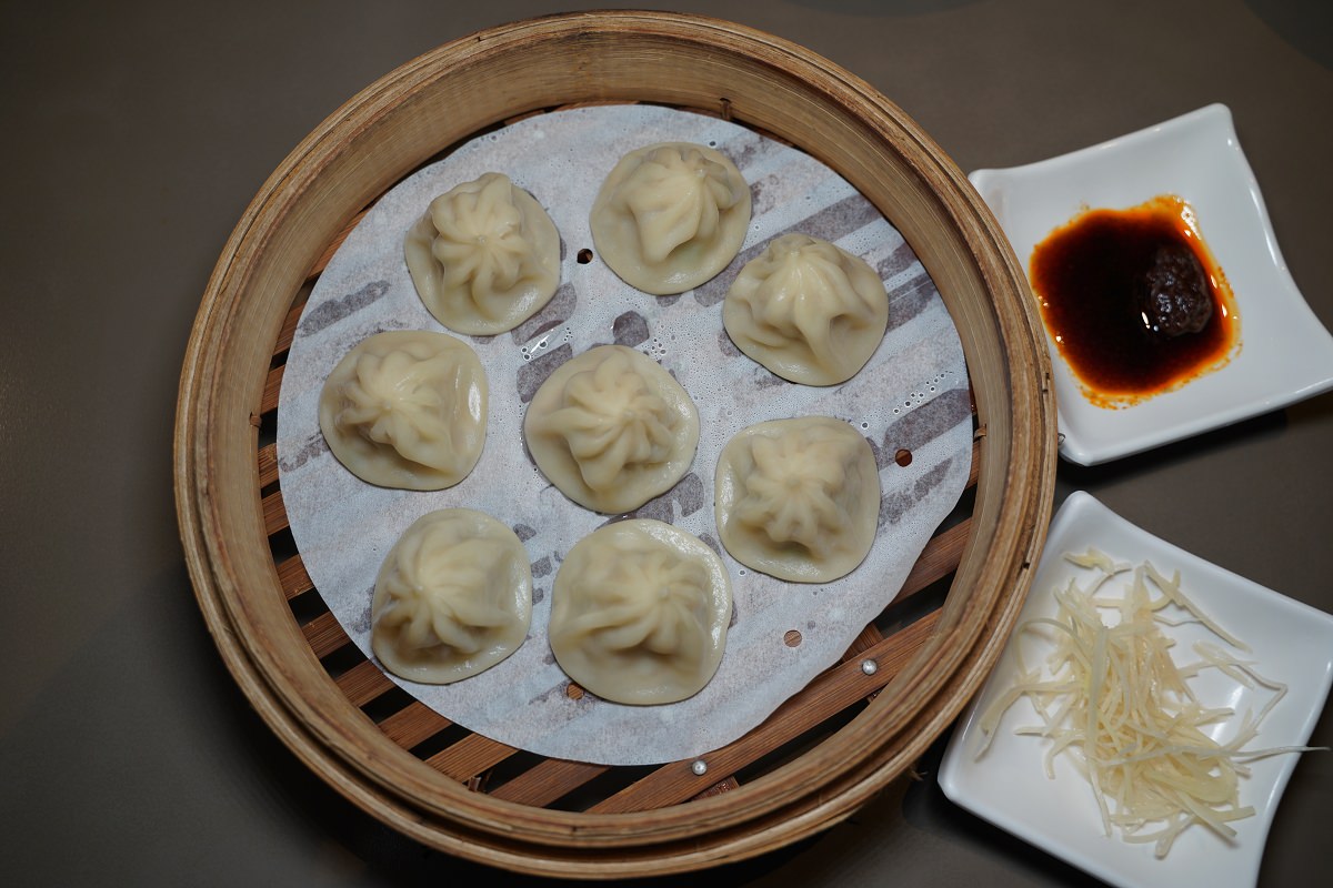 【iFG遠雄廣場美食推薦】一般餛飩的3倍大!全台首創虎爪餛飩 七三黃金比例肉餡每日新鮮手作 好好吃大餛飩汐止遠雄店