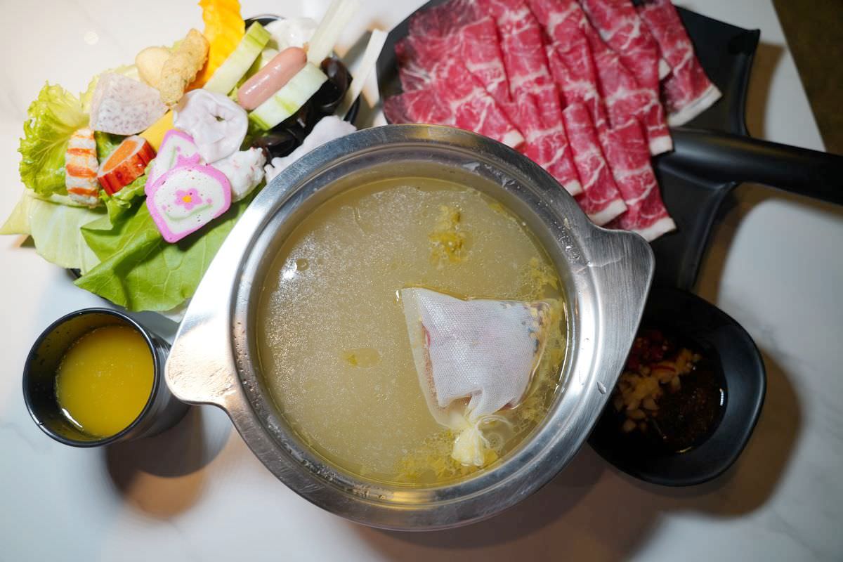 【楊梅小火鍋推薦】楊梅火車站吃到飽聚餐首選 豐富蔬菜火鍋料無限量供應 砸鍋火鍋專賣店 - 第15張圖 【楊梅小火鍋推薦】楊梅火車站吃到飽聚餐首選 豐富蔬菜火鍋料無限量供應 砸鍋火鍋專賣店