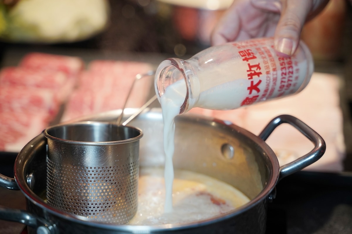 【台北小巨蛋美食推薦】韓系夜店風舒適用餐環境 真材實料拼盤套餐 功殿火鍋敦南店