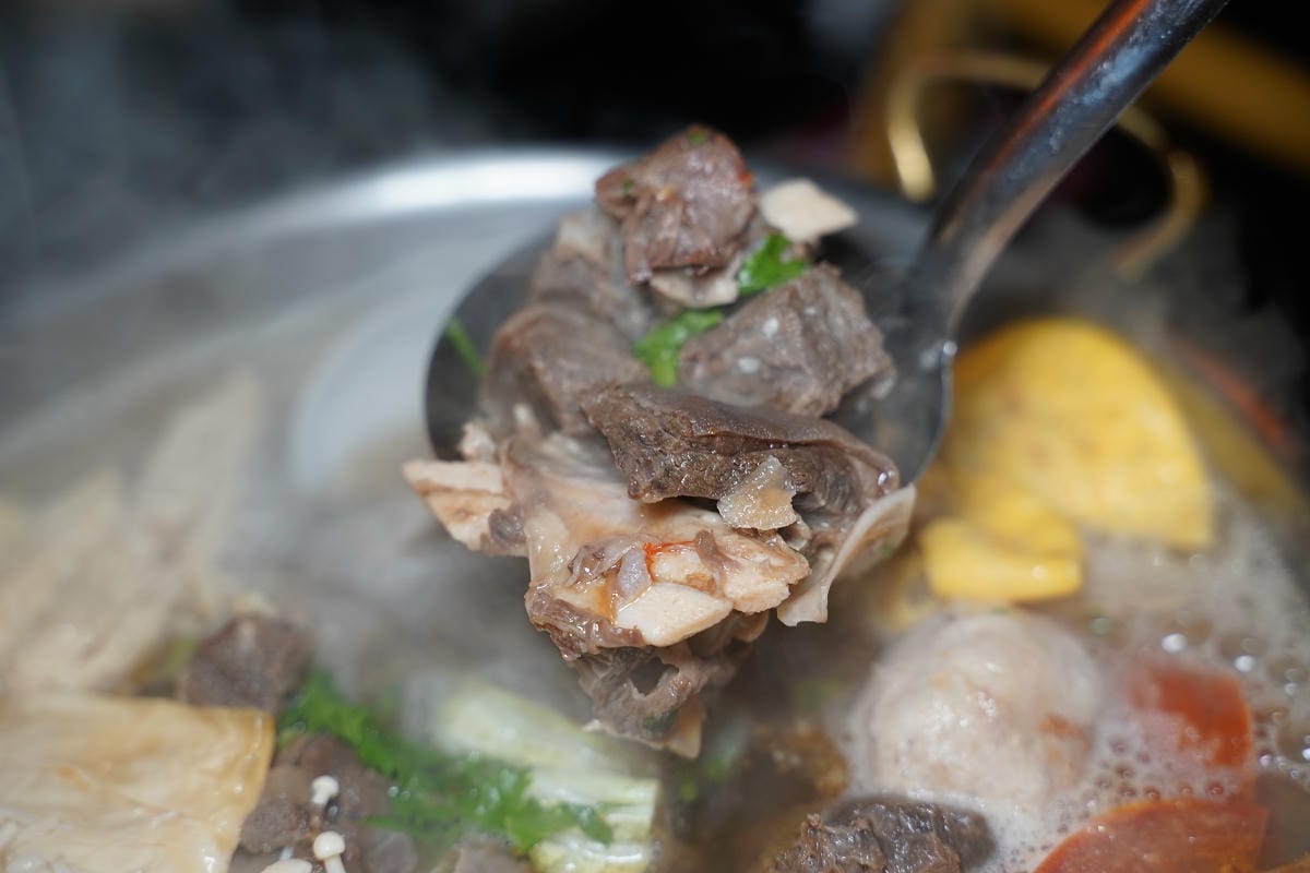 【羊騷殿台北西門町店】自動旋轉燒烤羊肉串 台北西門町聚餐好選擇 麒麟生啤酒無限暢飲喝到飽