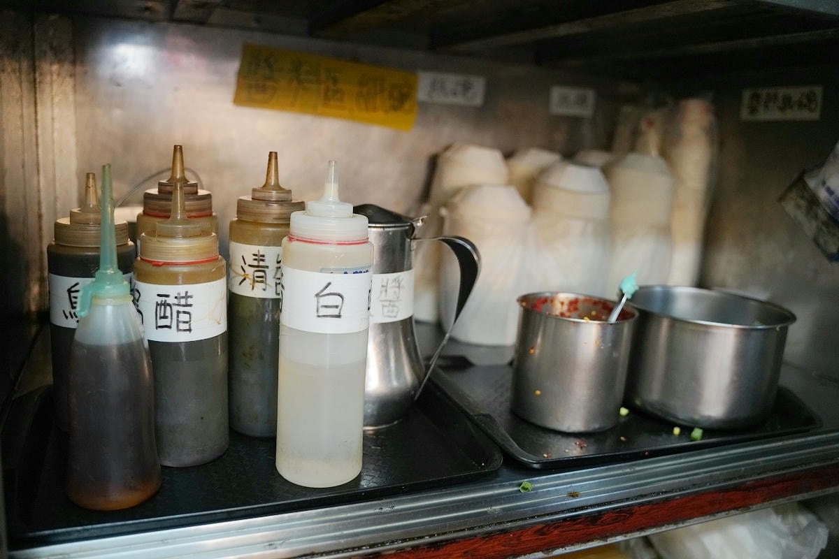 【北大荒水餃店】台北南港超人氣水餃店 巨無霸水餃乾拌熱麵大胃王最愛 創始於1990年燻醬滷 - 第6張圖 【北大荒水餃店】台北南港超人氣水餃店 巨無霸水餃乾拌熱麵大胃王最愛 創始於1990年燻醬滷
