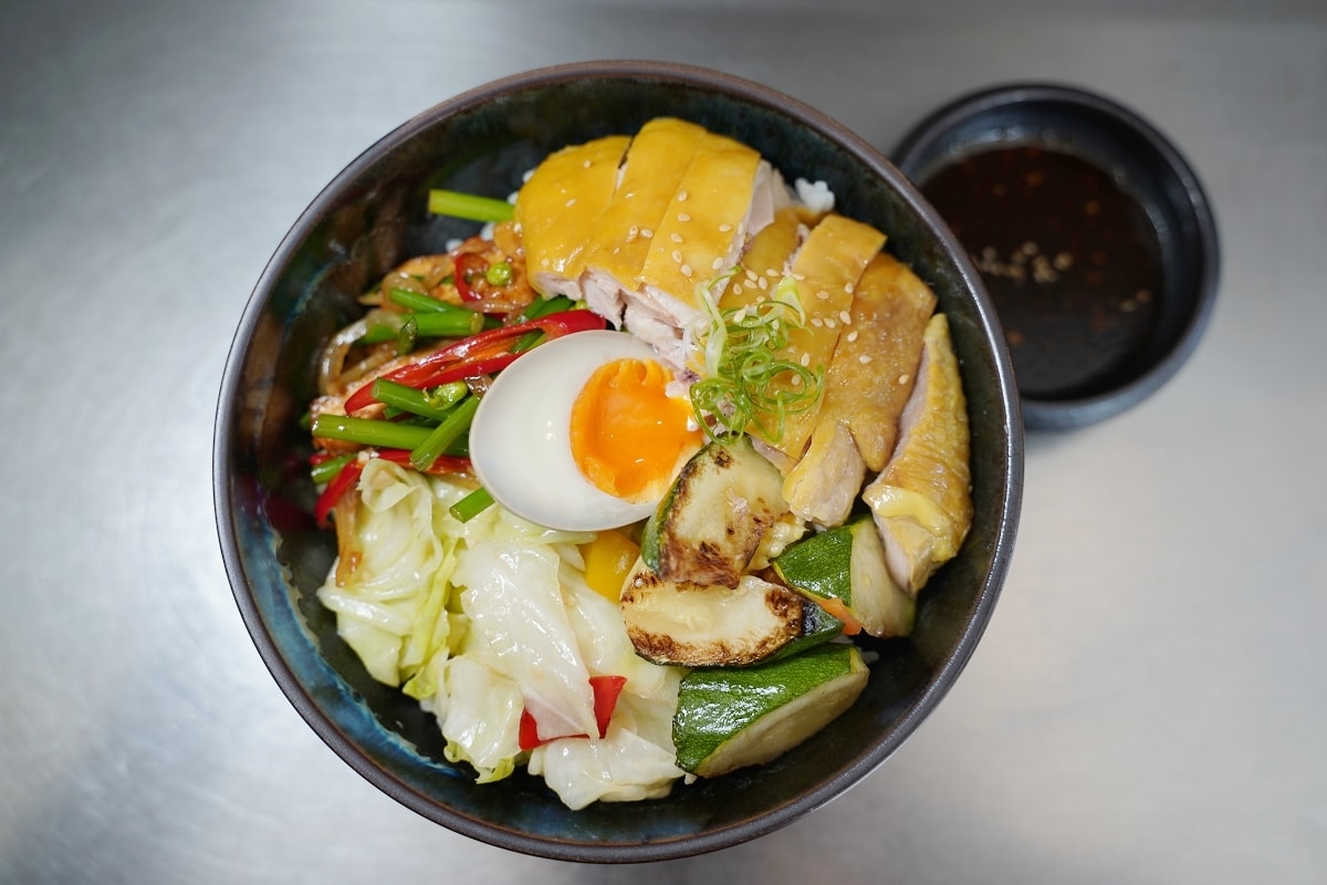 【內湖美食推薦】熟成CAS認證溫體雞 中西日式料理手法精緻豐富菜色 天菜溫泉雞