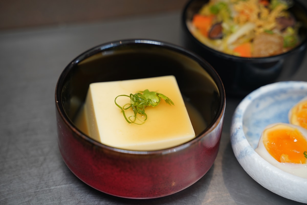 【內湖美食推薦】熟成CAS認證溫體雞 中西日式料理手法精緻豐富菜色 天菜溫泉雞