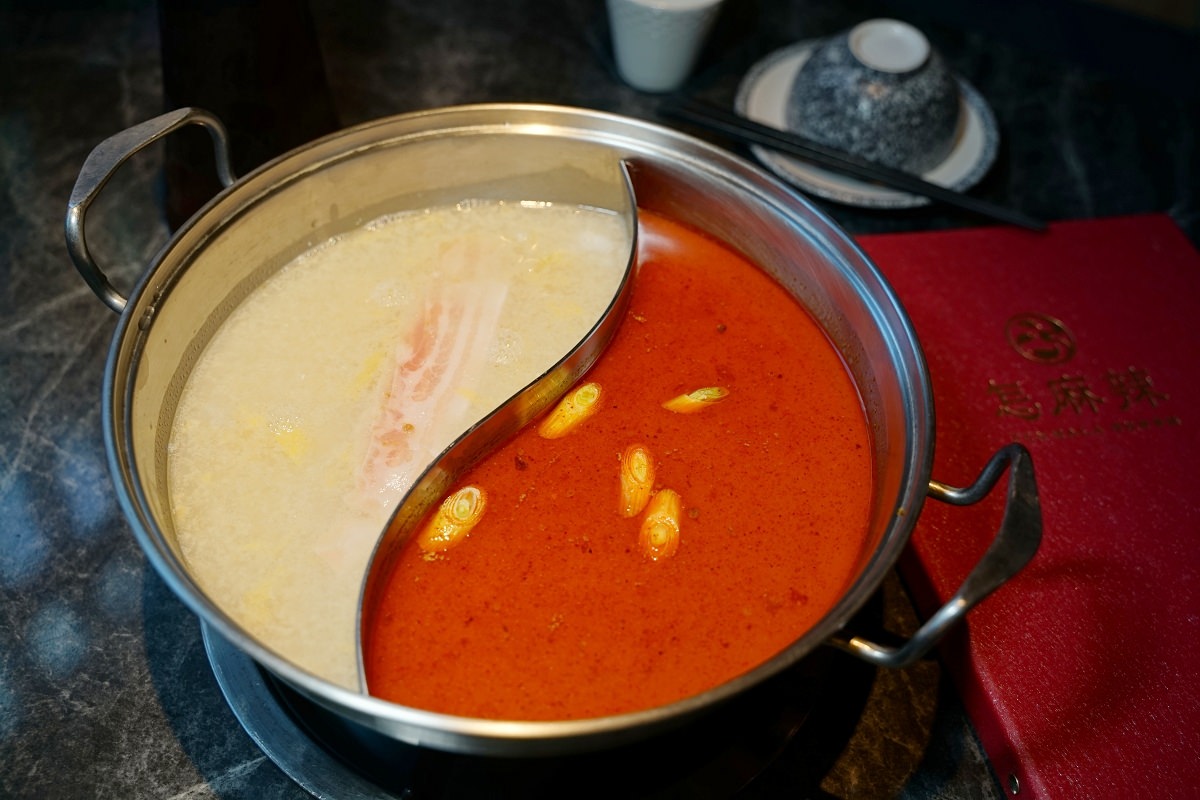 【青埔麻辣鍋推薦】秘傳手工香料鴛鴦鍋 壽星蝦慶生賀禮 怎麻辣頂級鴛鴦鍋