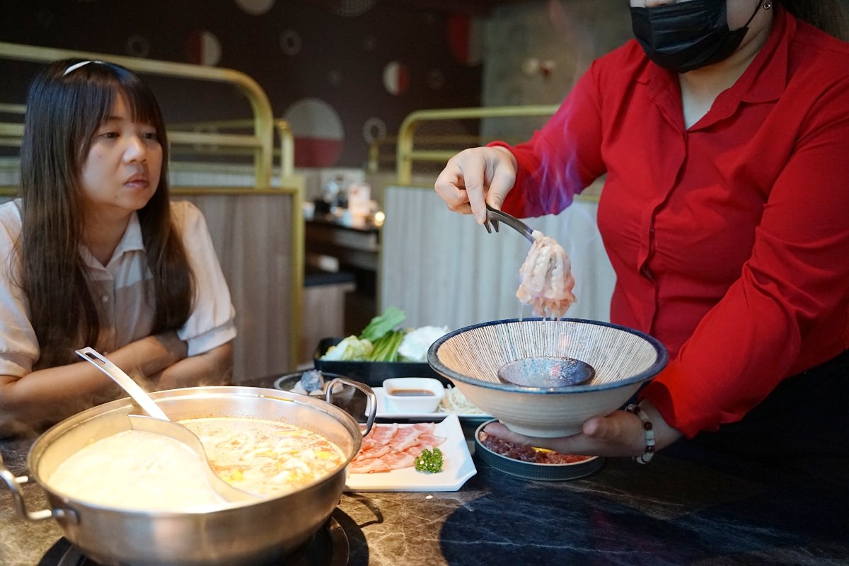 【青埔麻辣鍋推薦】秘傳手工香料鴛鴦鍋 壽星蝦慶生賀禮 怎麻辣頂級鴛鴦鍋
