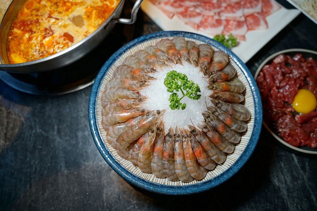 【青埔麻辣鍋推薦】秘傳手工香料鴛鴦鍋 壽星蝦慶生賀禮 怎麻辣頂級鴛鴦鍋