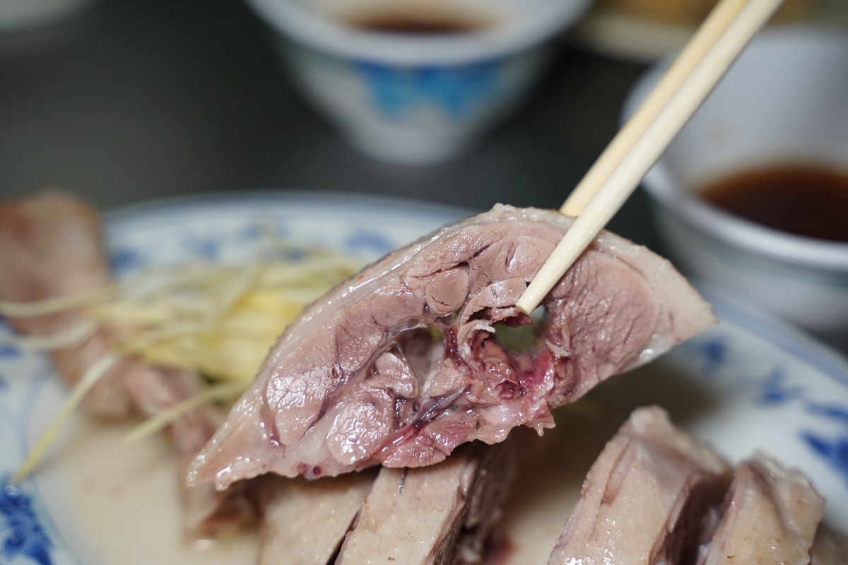 【大溪麵店推薦】大溪老街傳承三代60年老店 銅板美食擔仔麵/陽春麵/油豆腐必點 達摩麵店