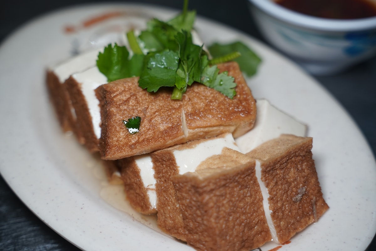 【大溪麵店推薦】大溪老街傳承三代60年老店 銅板美食擔仔麵/陽春麵/油豆腐必點 達摩麵店