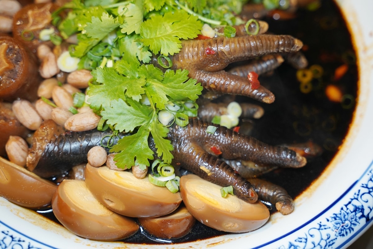 【台北東區216巷美食推薦】2024客家小炒全國爭霸賽創意組佳作 連續三年米其林餐盤推薦 南村私廚小酒棧