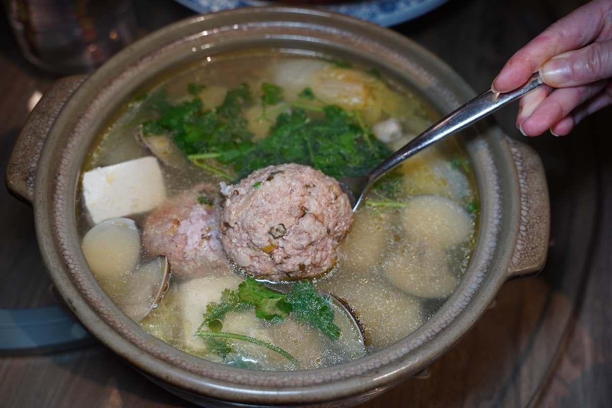 【台北東區216巷美食推薦】2024客家小炒全國爭霸賽創意組佳作 連續三年米其林餐盤推薦 南村私廚小酒棧