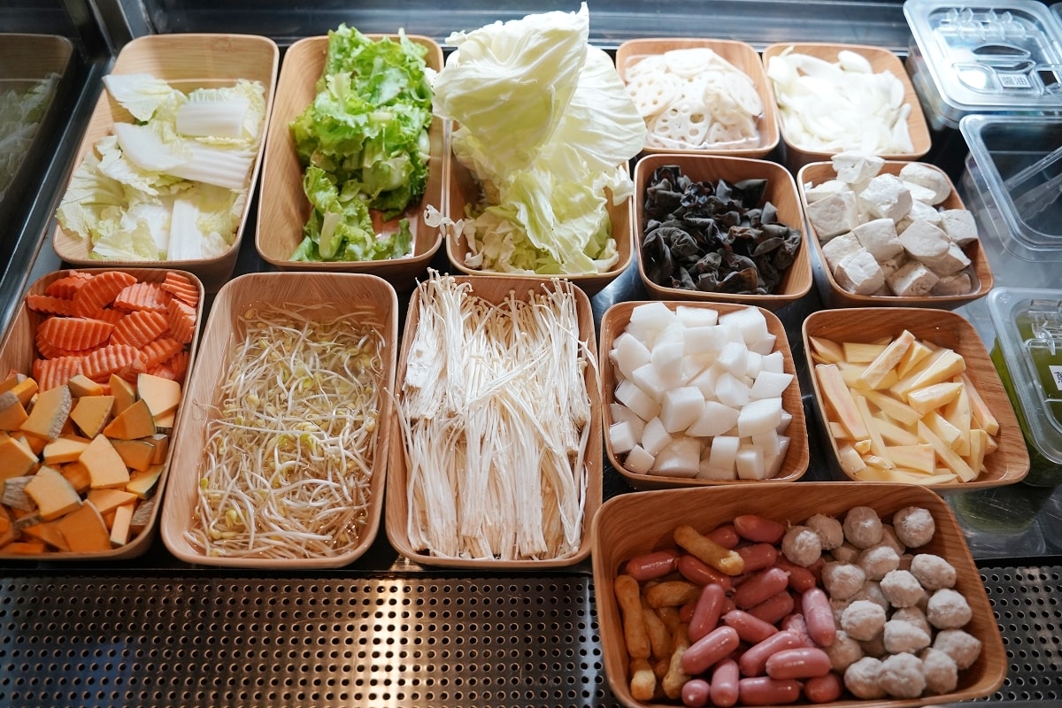【新竹埔頂美食推薦】新竹好市多周邊超人氣火鍋店 豐富自助吧無限量供應吃到飽 愛華火鍋