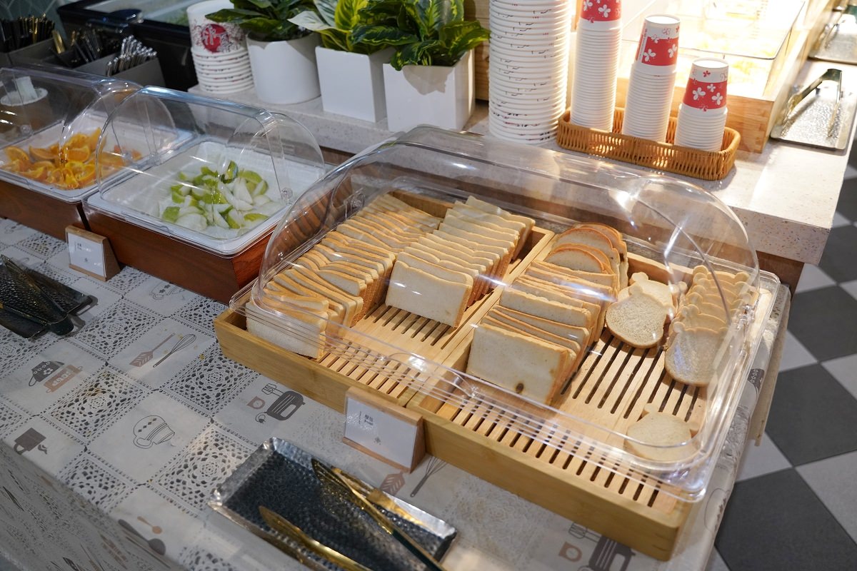 【台中火車站住宿飯店推薦】一泊三食住宿按摩 千歲月足體養生工坊 台中東旅 Hotel East Taichung