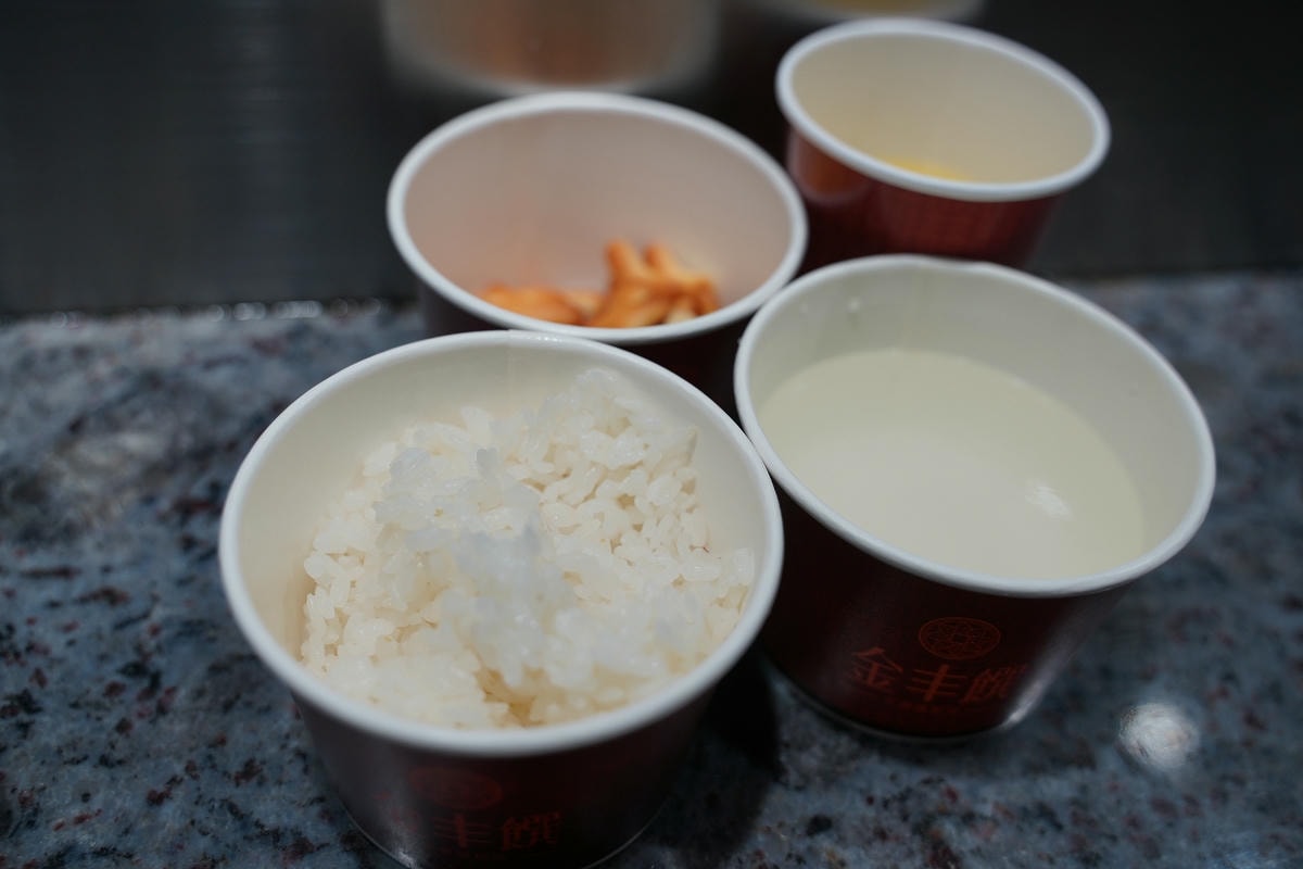 【金丰饌平價鐵板燒環中東店】中壢鐵板燒推薦 免費續菜超佛心 白飯/飲料/霜淇淋自助吧吃到飽