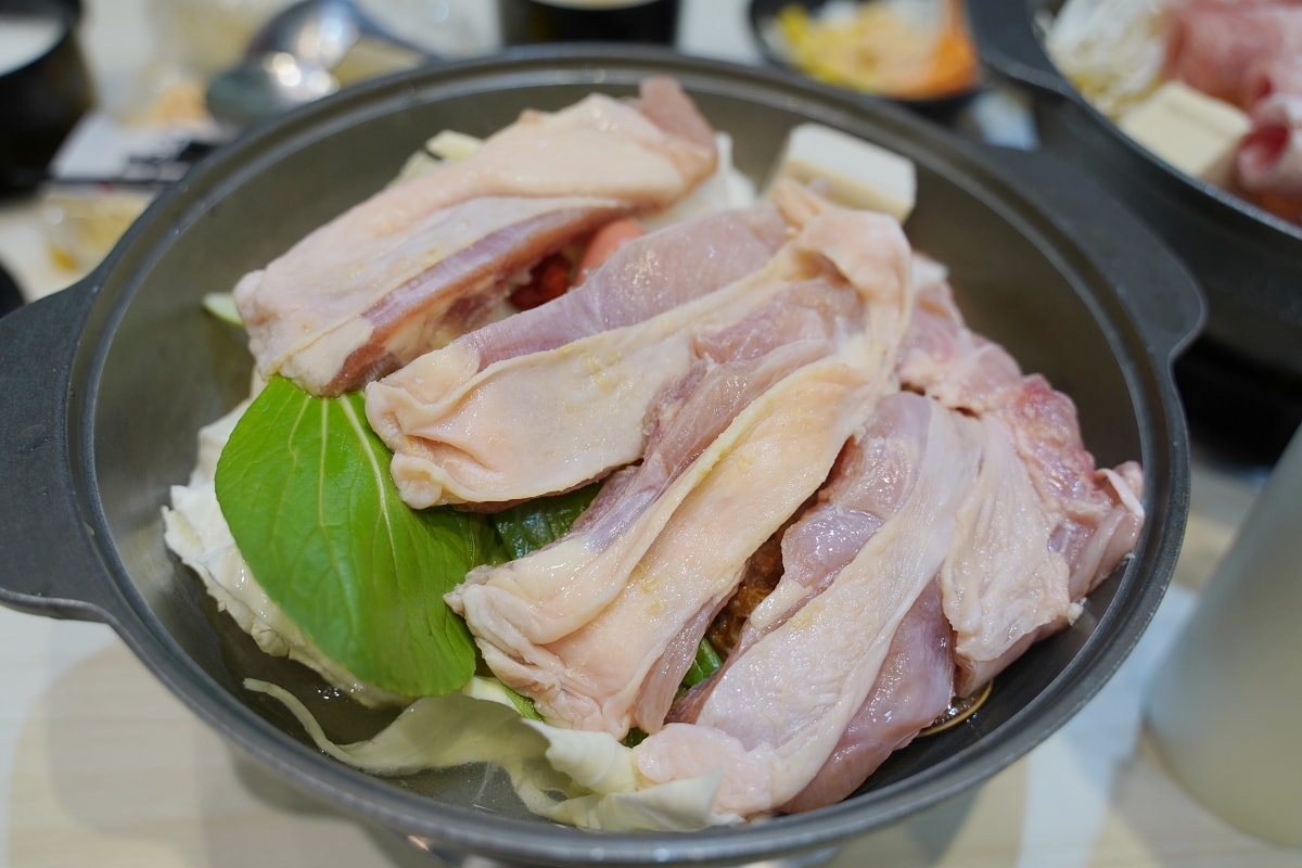 【中壢中園路美食推薦】涼麵/生菜沙拉/滷肉飯/霜淇淋/零食餅乾無限量供應 鍋大佬中園直營店