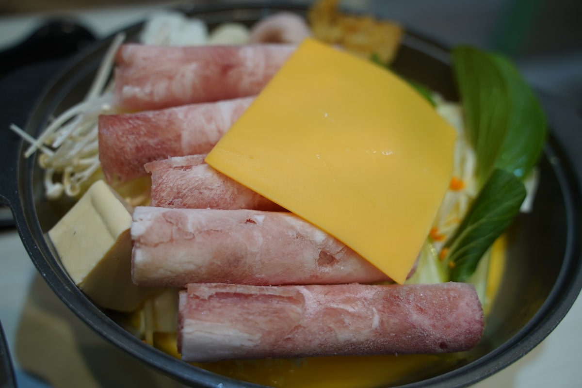 【中壢中園路美食推薦】涼麵/生菜沙拉/滷肉飯/霜淇淋/零食餅乾無限量供應 鍋大佬中園直營店