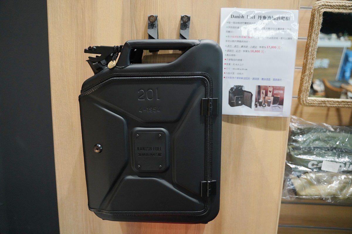 【桃園露營用品店推薦】桃園最大露營精品販售出租專門店 車頂架安裝曬帳服務 露雅迷露營生活精品