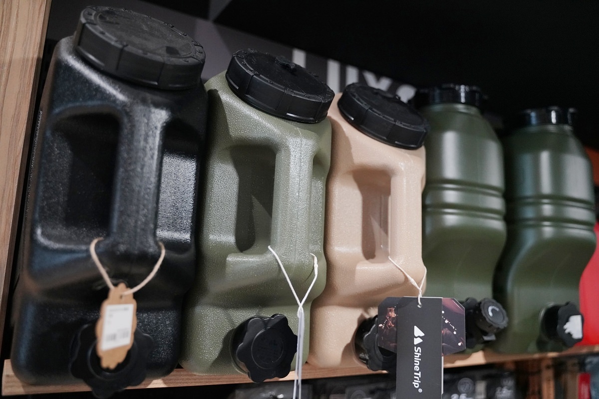 【桃園露營用品店推薦】桃園最大露營精品販售出租專門店 車頂架安裝曬帳服務 露雅迷露營生活精品