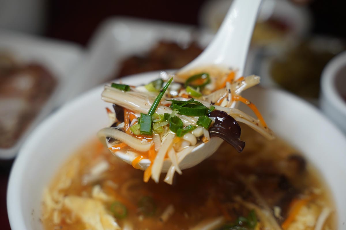 【牛閣精緻麵館內科店】台北內湖牛肉麵推薦 台北國際牛肉麵節人氣王 捷運港墘站超人氣排隊美食