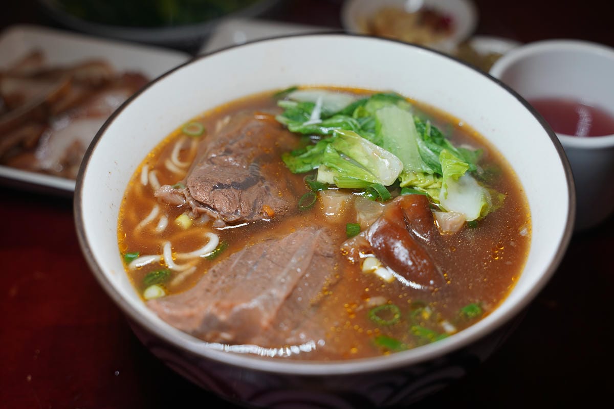 【牛閣精緻麵館內科店】台北內湖牛肉麵推薦 台北國際牛肉麵節人氣王 捷運港墘站超人氣排隊美食